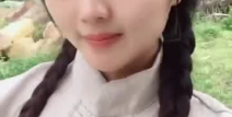 村里小姐姐,邻里情谊的温暖传递
